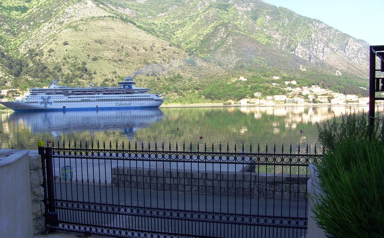 Melodia Del Mare 2 Daire Kotor Dış mekan fotoğraf